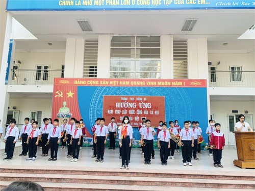 Hưởng ứng   Ngày Pháp luật nước CHXHCN Việt Nam 